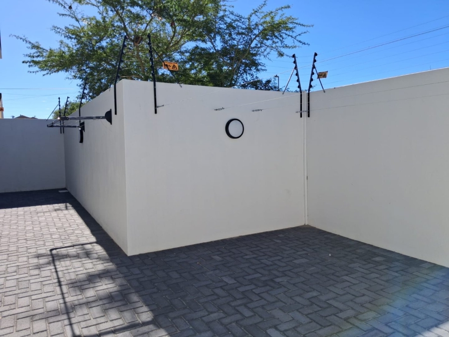 2 Bedroom Property for Sale in Flamingo Vlei Western Cape